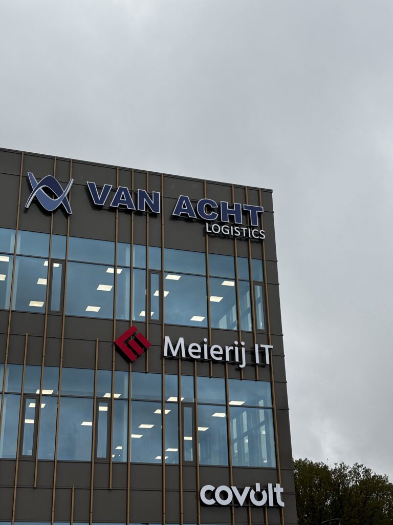 Warehousing | Van Acht Logistics