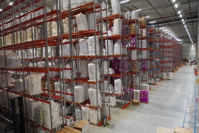 Warehousing door Van Acht